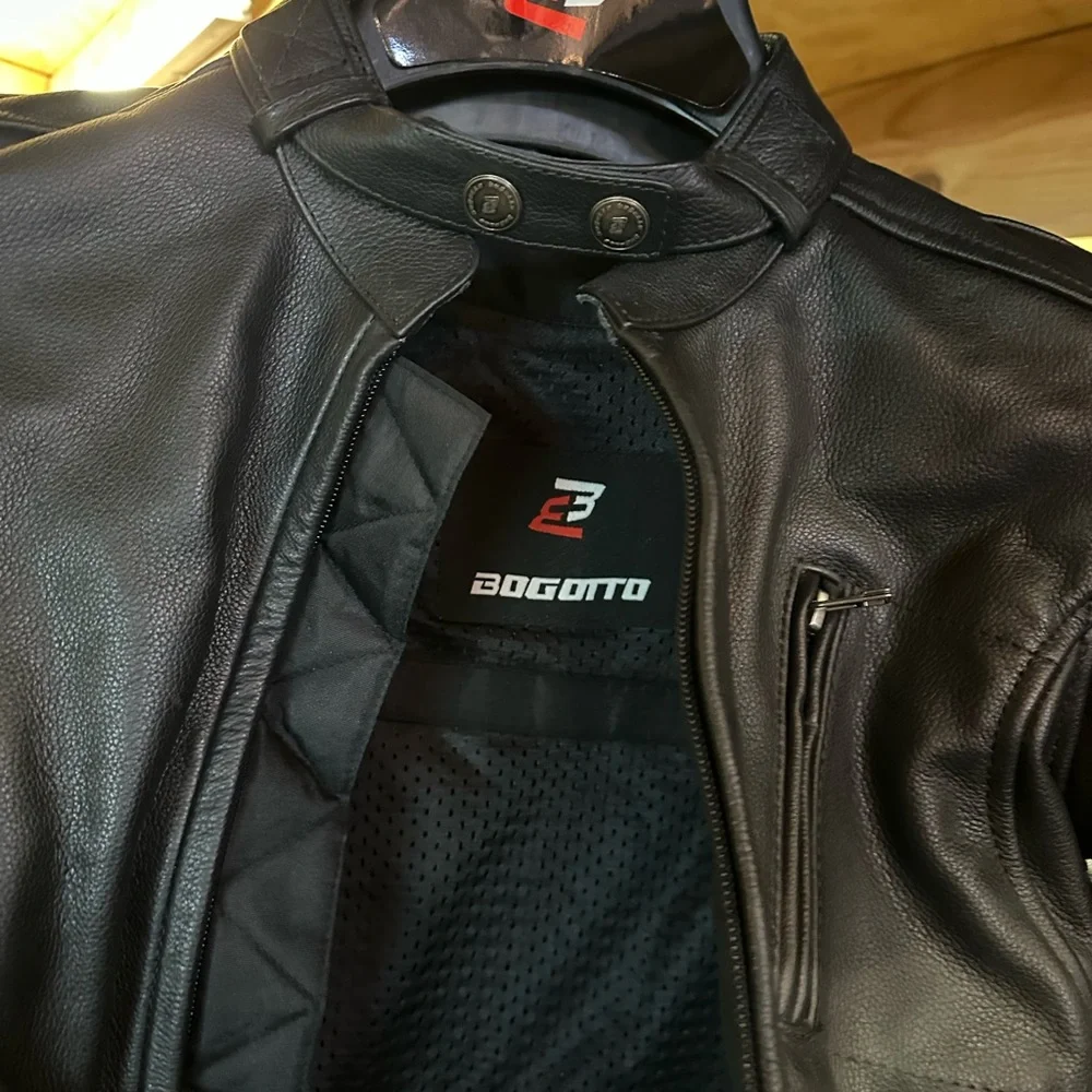 Women’s Black Leather Jacket (Motorcycle) - Picture 4 of 6